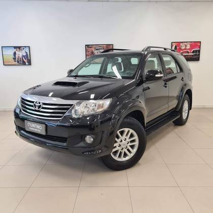 TOYOTA HILUX SW4 3.0 SRV 4X4 16V TURBO INTERCOOLER DIESEL 4P AUTOMÁTICO TOYOTA HILUX SW4 3.0 SRV 4X4 16V TURBO INTERCOOLER DIESEL 4P AUTOMÁTICO